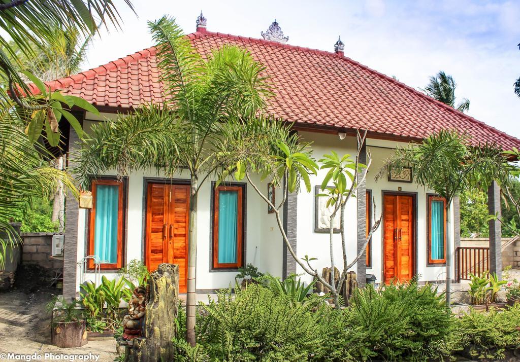 Medal Jaya Hostel & Room นูซาเลมโบงัน ภายนอก รูปภาพ