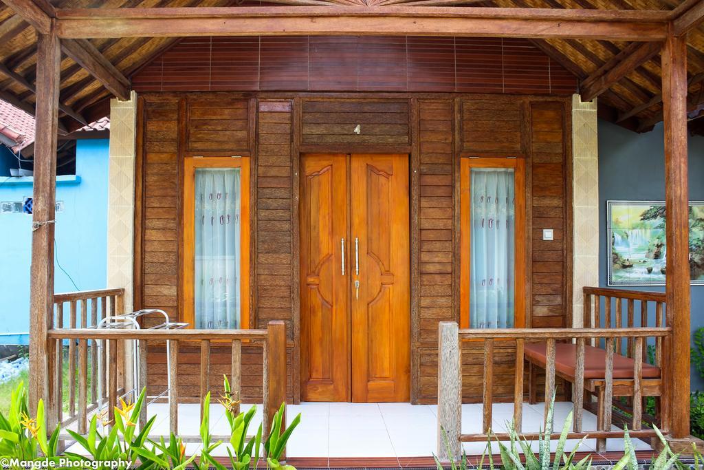 Medal Jaya Hostel & Room นูซาเลมโบงัน ภายนอก รูปภาพ