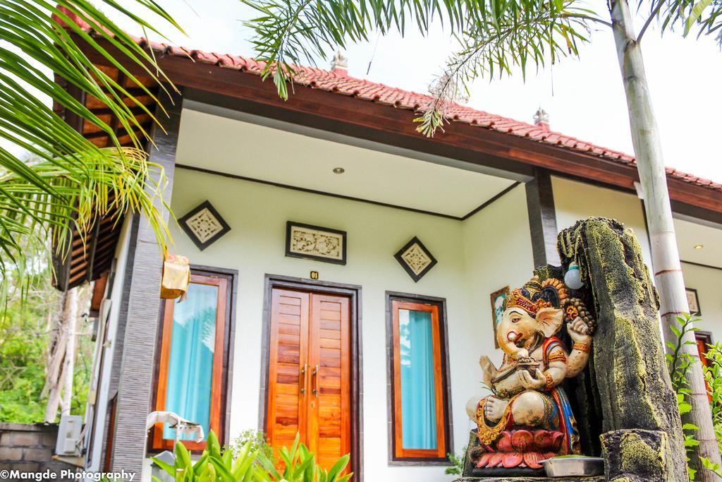 Medal Jaya Hostel & Room นูซาเลมโบงัน ภายนอก รูปภาพ