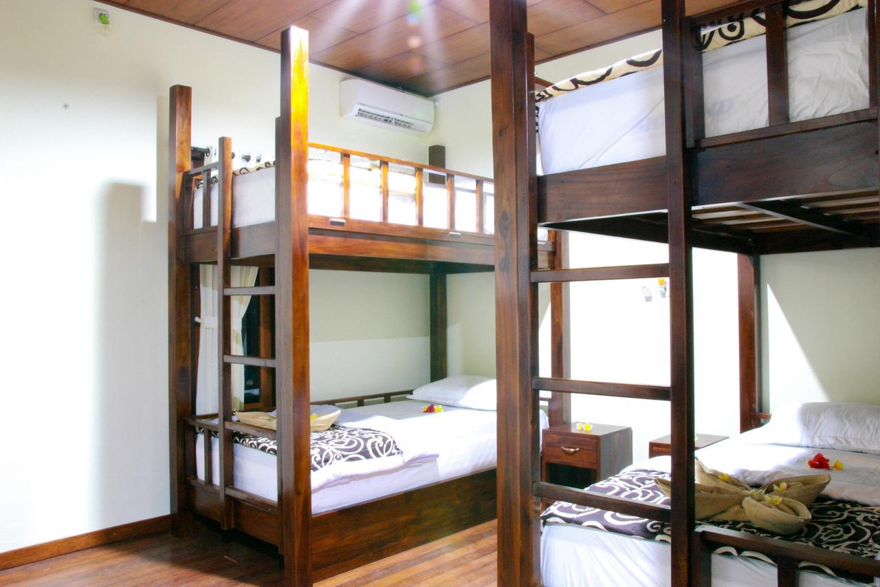 Medal Jaya Hostel & Room นูซาเลมโบงัน ภายนอก รูปภาพ