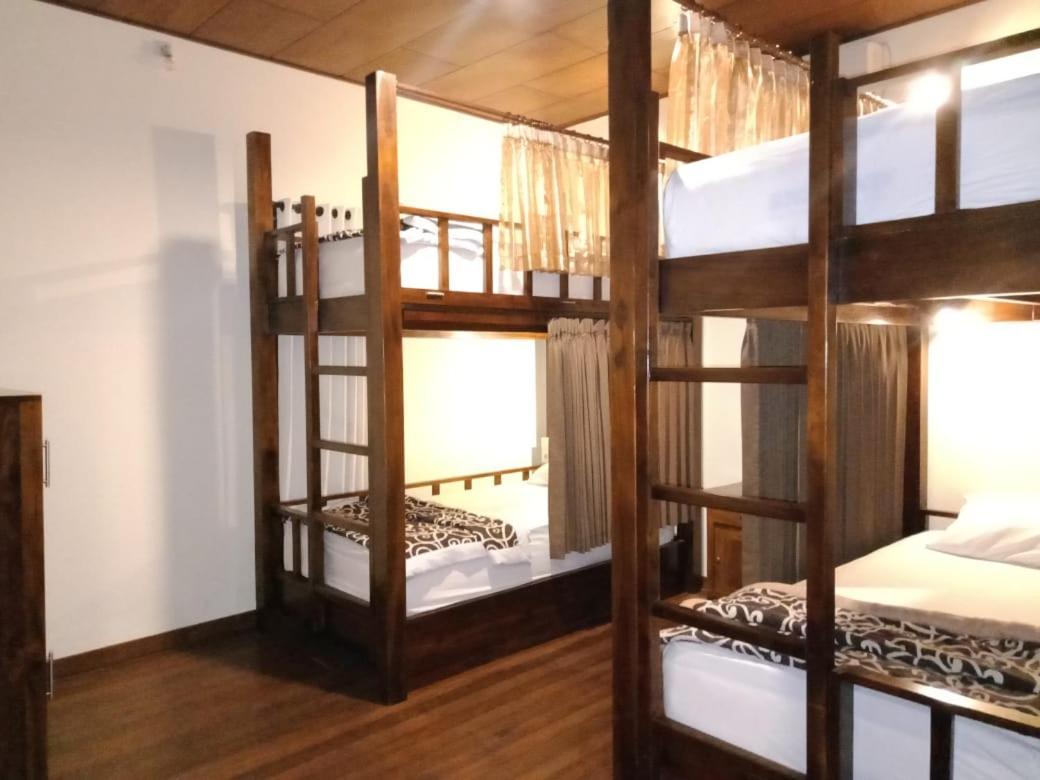 Medal Jaya Hostel & Room นูซาเลมโบงัน ภายนอก รูปภาพ